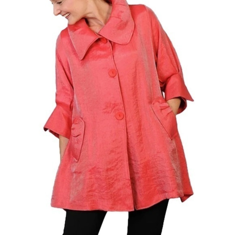 Damee, Inc Signature Champagne Swing Jacket S